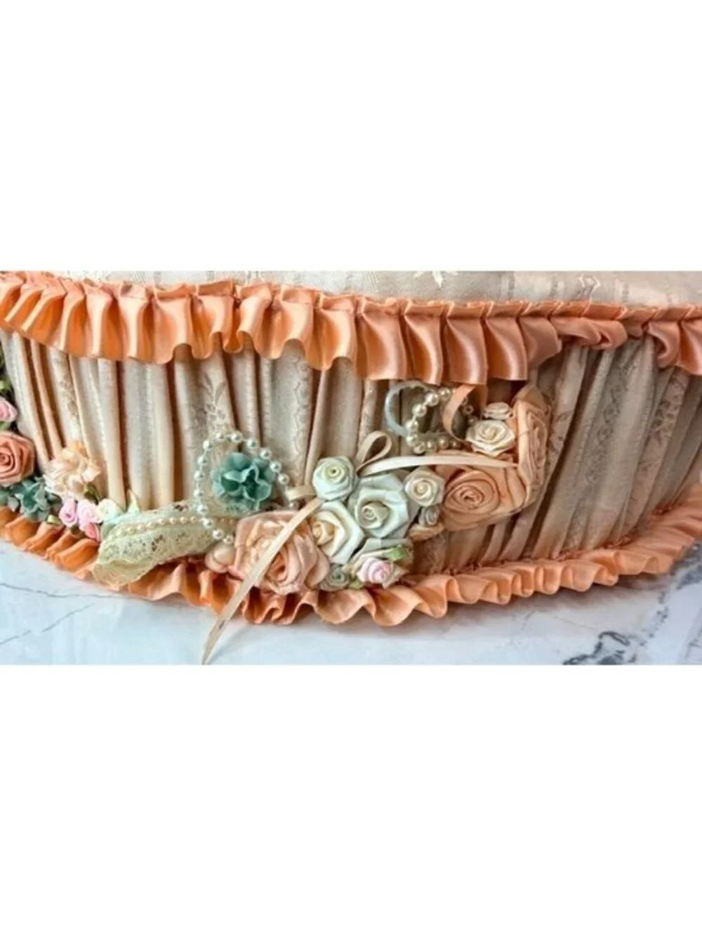 VTG Shabby Chic Peach Satin Fabric Keepsake Box Ribbon Roses Pearls